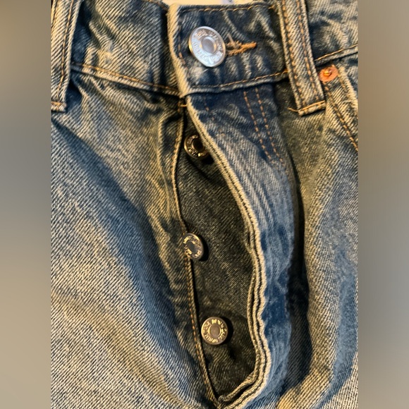 Zara denim high rise cutoff shorts - Picture 2 of 4